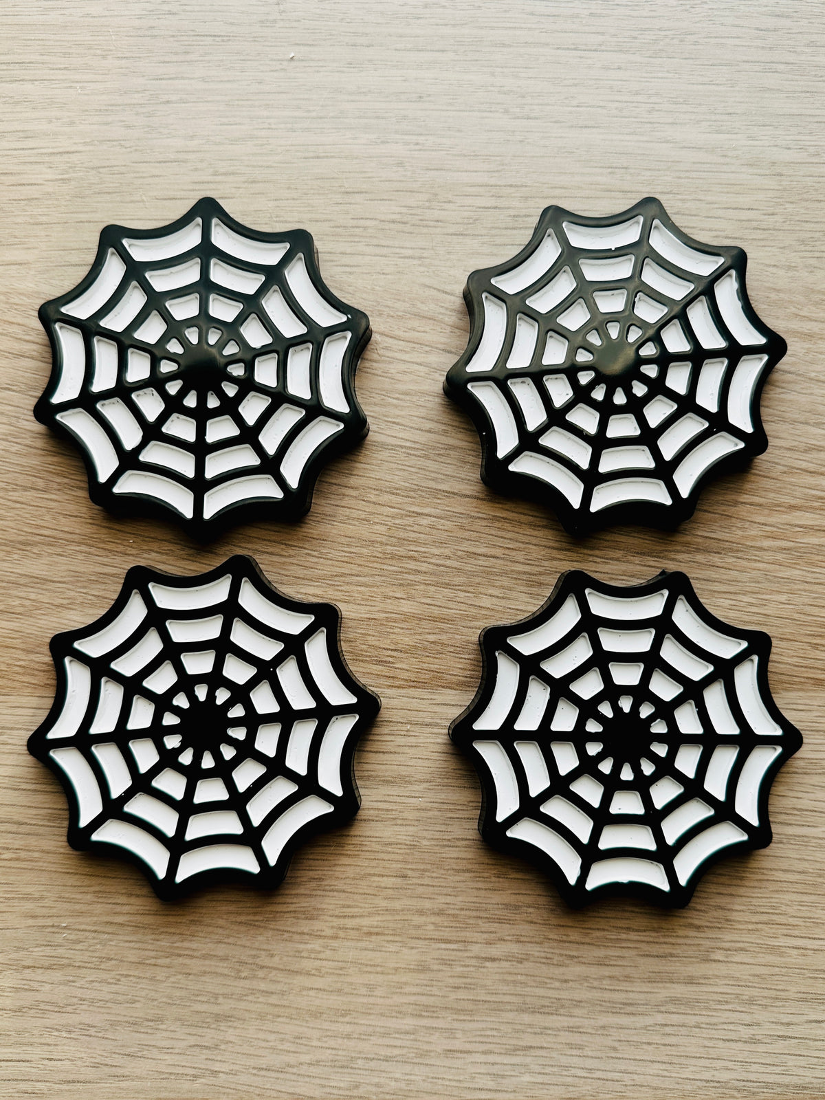 Sous-verre Toile d’Araignée Noire en résine – Halloween