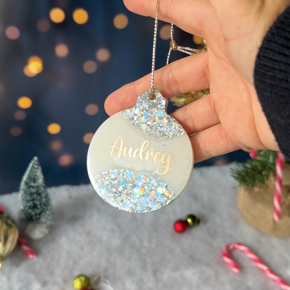 Boule de Noël Ronde Blanche & Paillettes