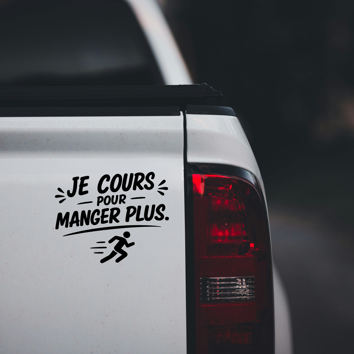 Sticker Je Cours Pour Manger Plus – Autocollant Running Humour