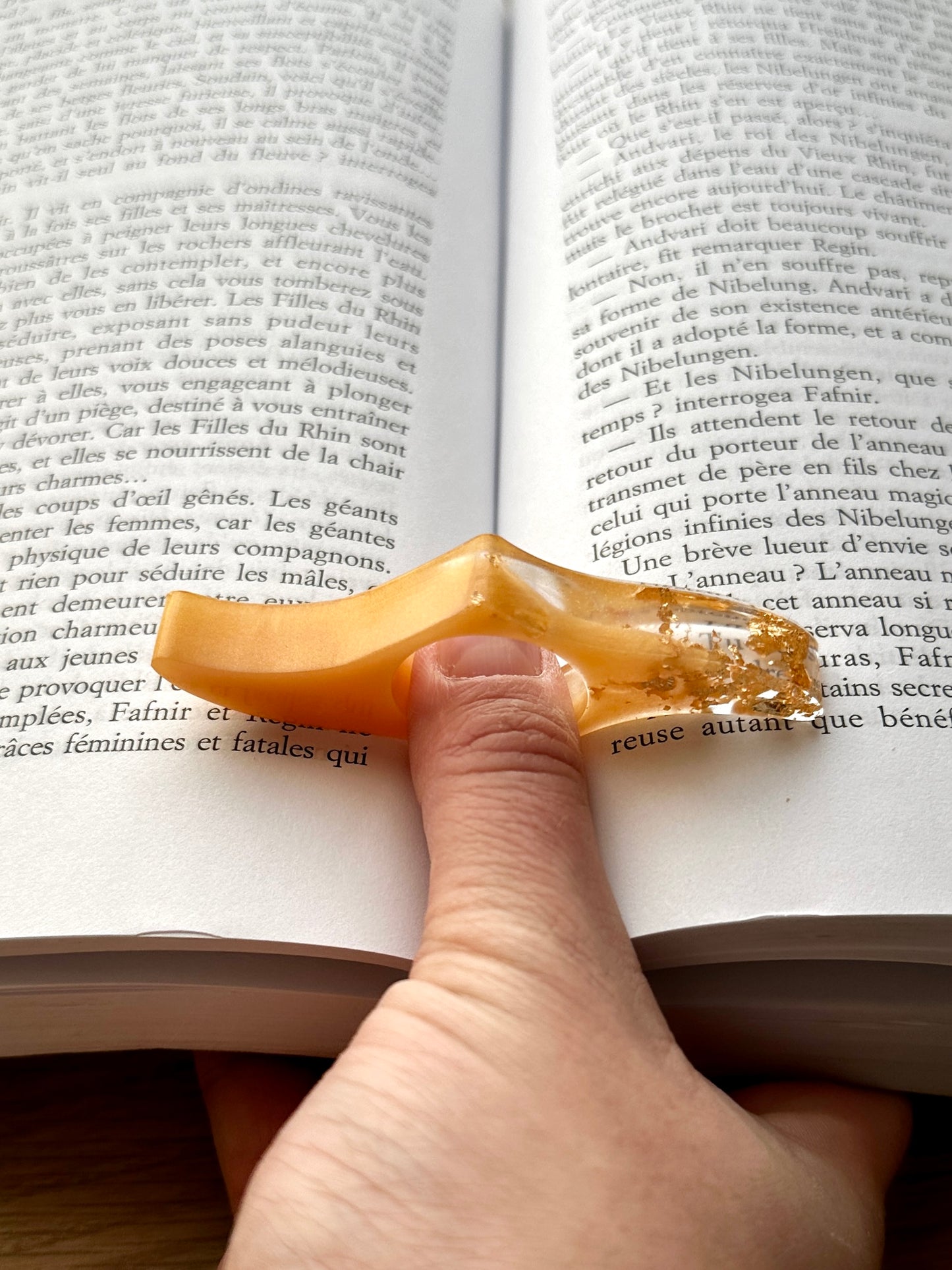Marque-page et bague de lecture en résine époxy Jaune