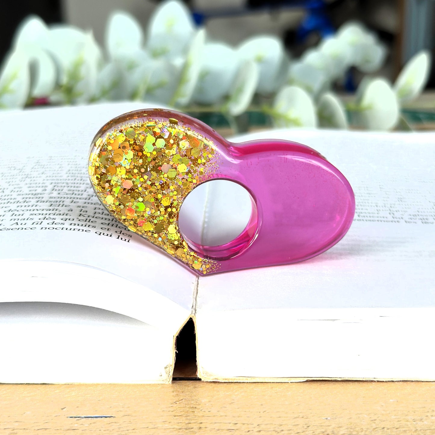 Marque-page et bague de lecture en résine époxy Rose et paillettes dorées