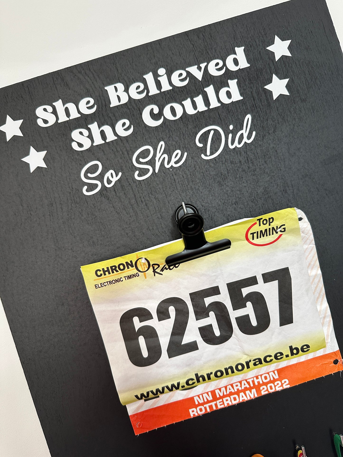 Porte-Médailles Running femme, She Believed She Could So She Did